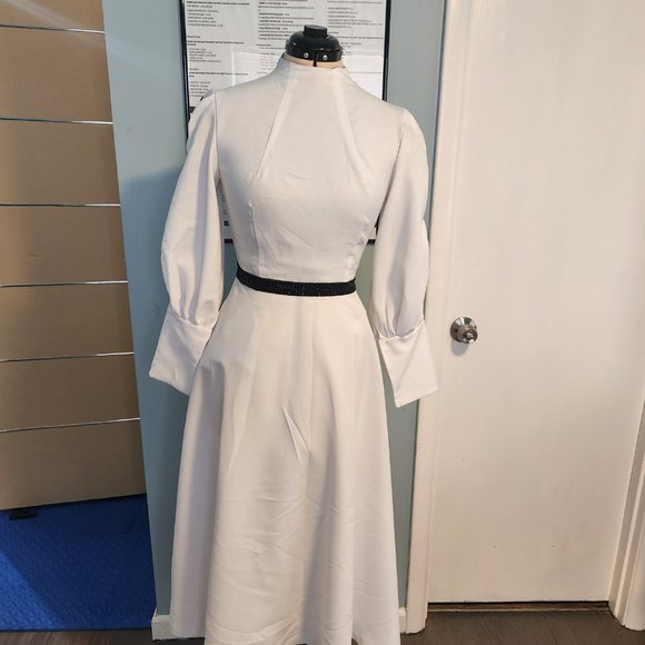 Custom designed white and black dress - Picture 2 of 2